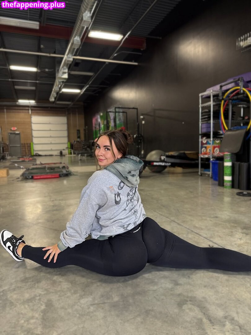 🔥 Leyaroundwithme leaked private photo uncensored full