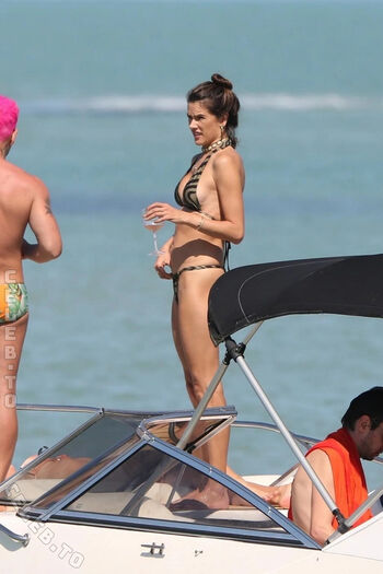 🔥 Alessandra ambrosio  page leaked private photo uncensored full