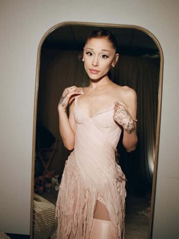 🔥 Ariana grande leaked private photo uncensored full