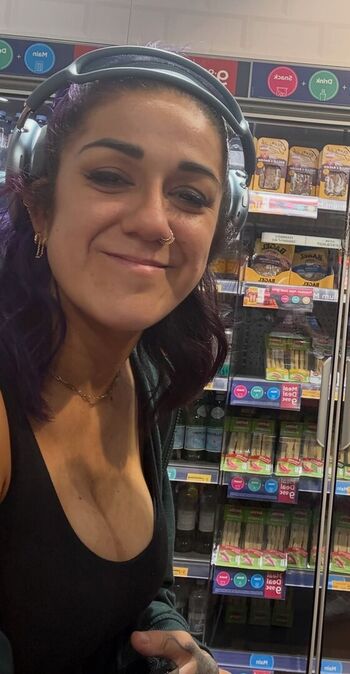 🔥 Bayley wwe wrestler leaked private photo uncensored full