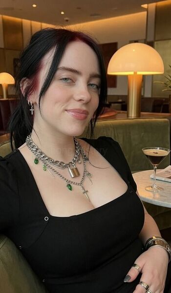 🔥 Billie eilish fake page leaked private photo uncensored full
