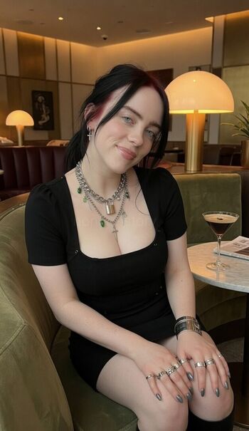 🔥 Billie eilish fake page leaked private photo uncensored full