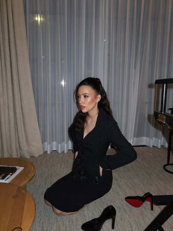 🔥 Christian serratos page leaked private photo uncensored full