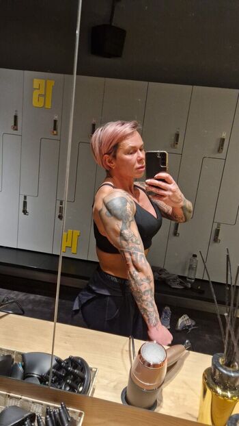 🔥 Crazyxbody leaked private photo uncensored full