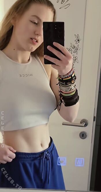 🔥 Einfachnurchristiinaa leaked private photo uncensored full