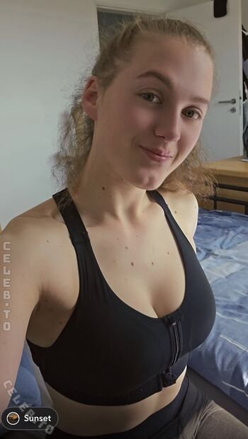 🔥 Einfachnurchristiinaa leaked private photo uncensored full