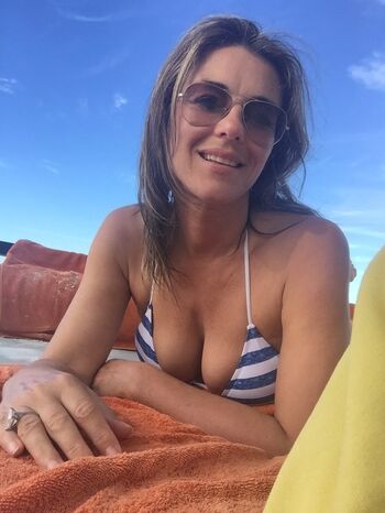 🔥 Elizabeth hurley leaked private photo uncensored full