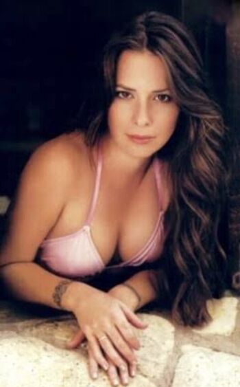 🔥 Holly marie combs page leaked private photo uncensored full