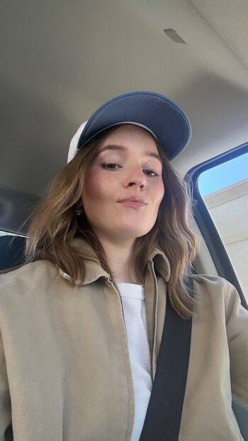 🔥 Kaitlyn dever leaked private photo uncensored full