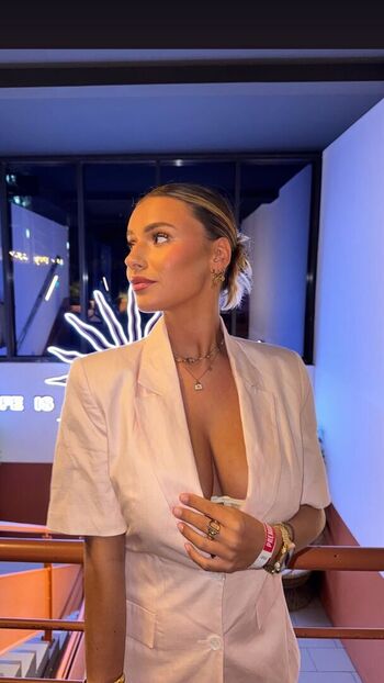 🔥 Laurapourlesintimes page leaked private photo uncensored full