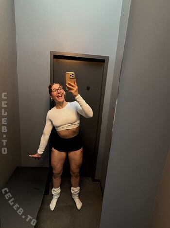 🔥 Leonie kommoss  page leaked private photo uncensored full