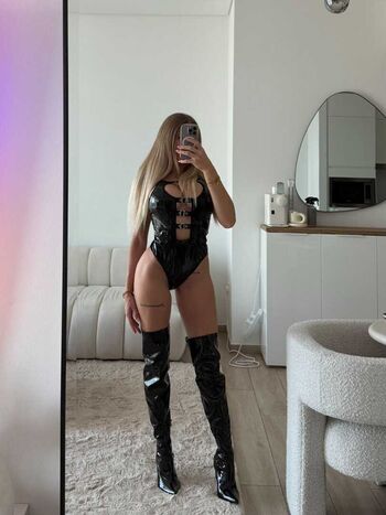 🔥 Loeni hadi leaked private photo uncensored full