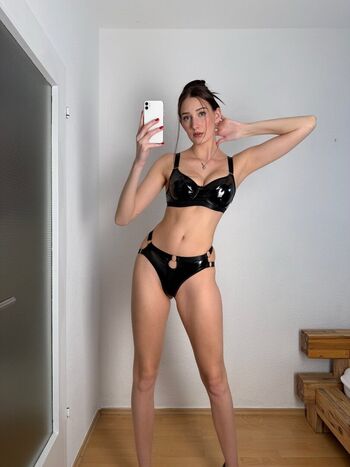 🔥 Lolaaaloom leaked private photo uncensored full