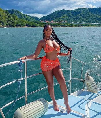 🔥 Medina imani page leaked private photo uncensored full