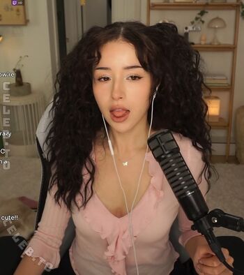🔥 Pokimane  page leaked private photo uncensored full