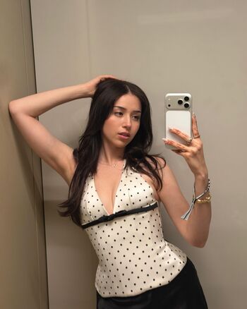 🔥 Pokimane  page leaked private photo uncensored full