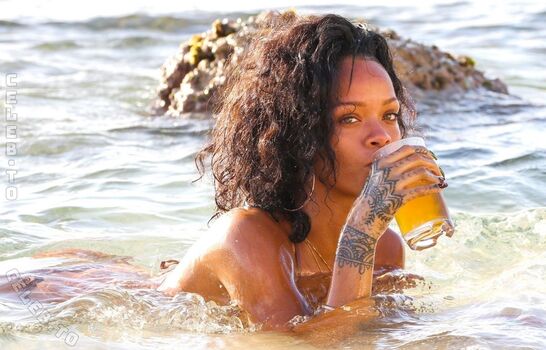 🔥 Rihanna  page leaked private photo uncensored full
