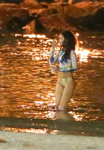 🔥 Rihanna leaked private photo uncensored full
