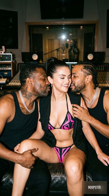 🔥 Selena gomez  page leaked private photo uncensored full