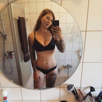 🔥 Show your girlfriend leaked private photo uncensored full