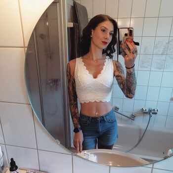 🔥 Show your girlfriend leaked private photo uncensored full